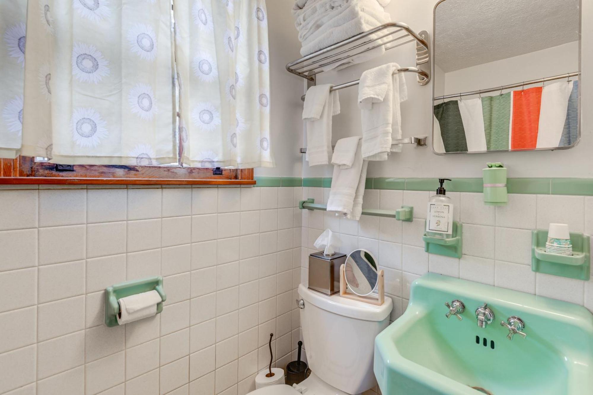 6 Mi To Downtown 70S-Themed Home In Nashville! Bagian luar foto